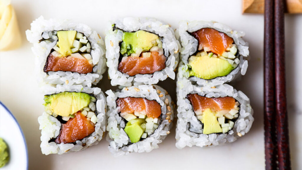 Salmon maki